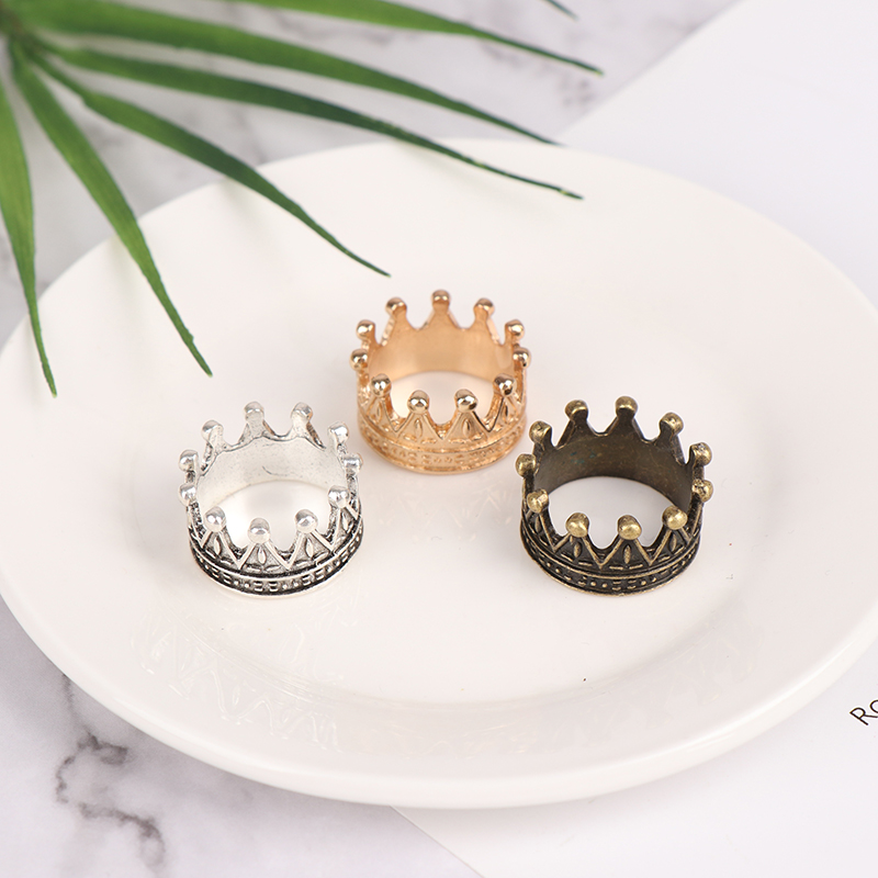 Moda DIY korona ze stopu w sty – Vintage Fashion Dolls recenzja i cena